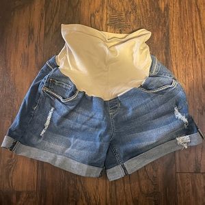 Maternity jean shorts. Size Large. Super comfortable!